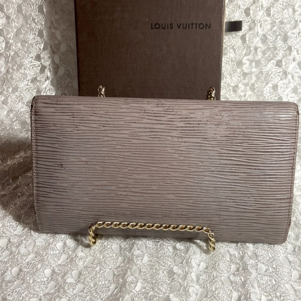 Louis Vuitton Purple Wallet - Picture 4 of 15